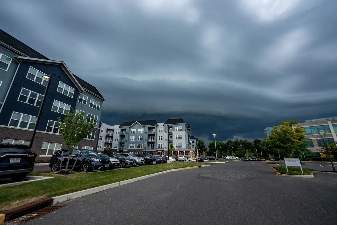 A shelf cloud passing over Mount Laurel Township, Burlington County, New Jersey